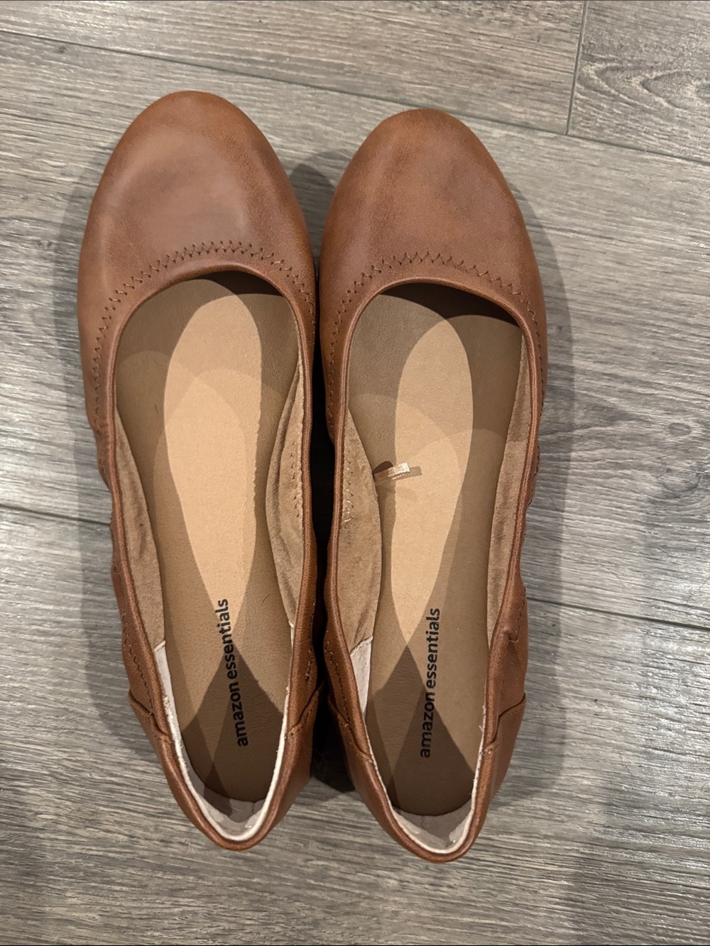 Amazon Essentials Tan Leather Ballet Flats